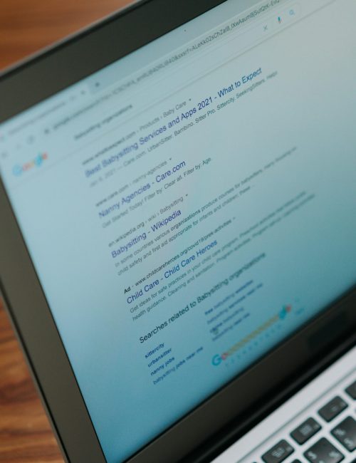 Photo de cottonbro studio: https://www.pexels.com/fr-fr/photo/ordinateur-portable-technologie-clavier-dispositif-6986455/