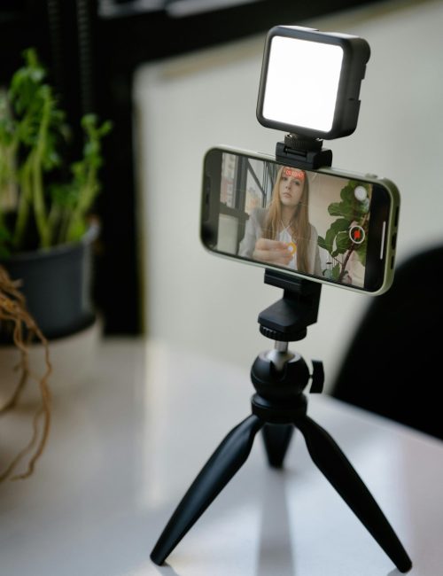 pexels-mizunokozuki-13929769